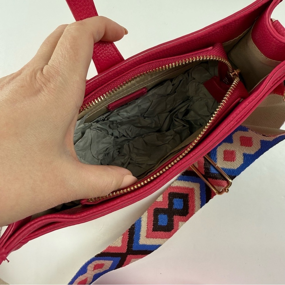 Calin Collection Pink Crossbody Purse Vegan Leather PETA Approved Bag NWT NEW - Picture 7 of 12